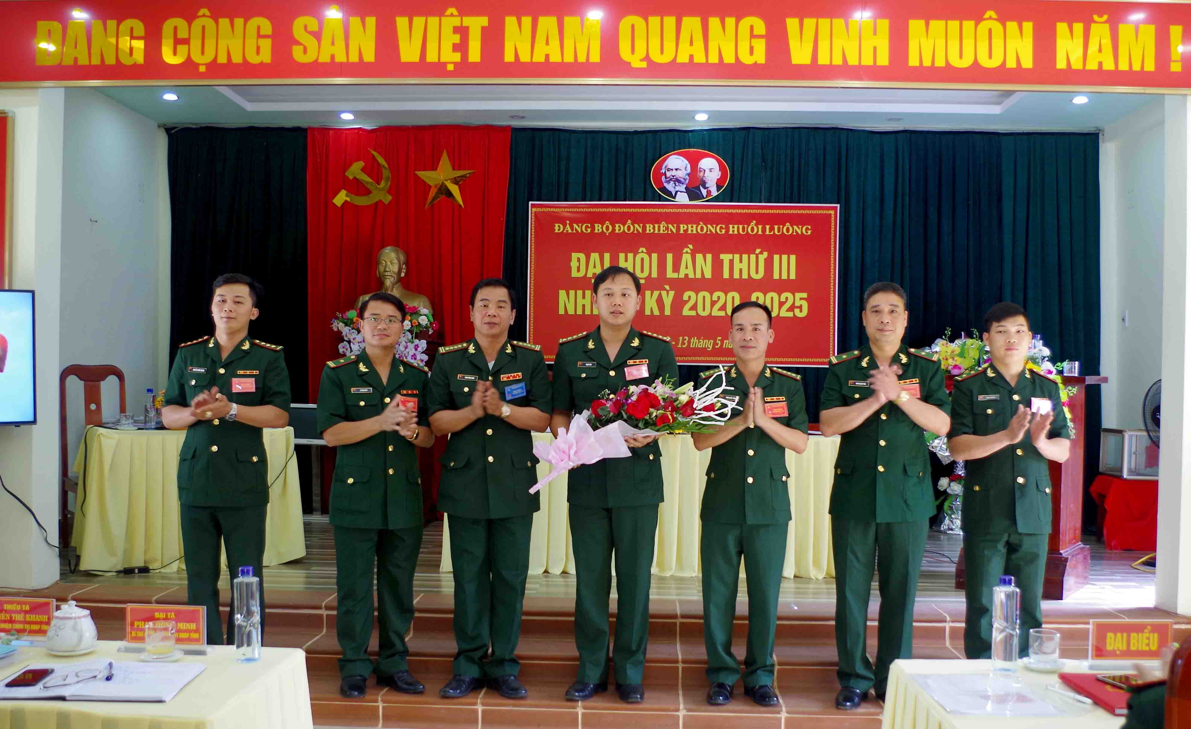 Đại tá