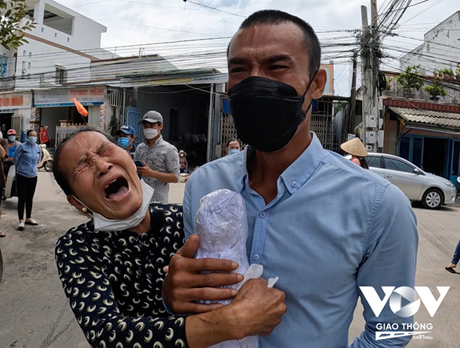 Nỗi đau tột cùng của người mẹ có con bị bán sang xứ người, ngày về chỉ là nắm tro tàn.