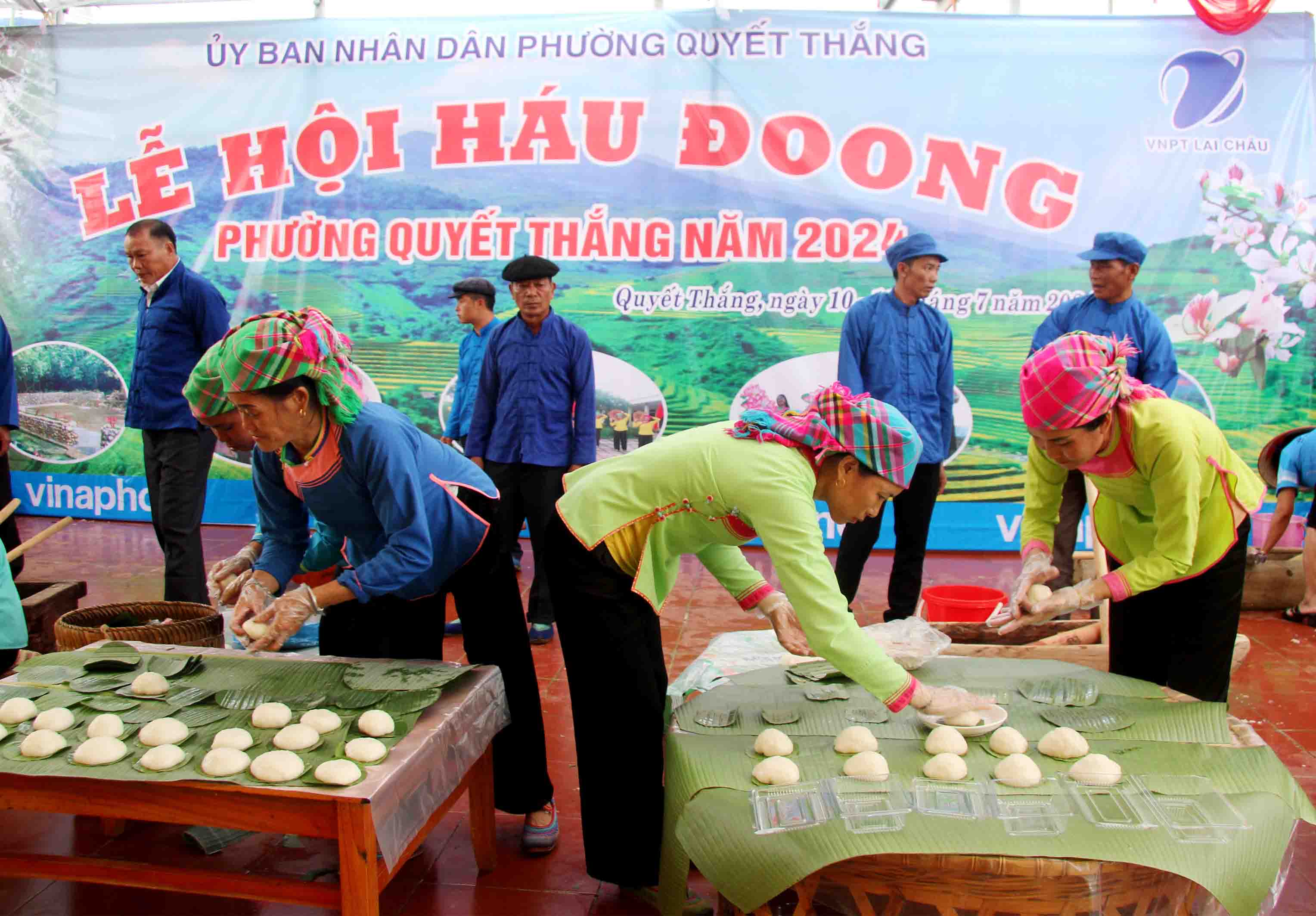 Thi nặn bánh giầy.