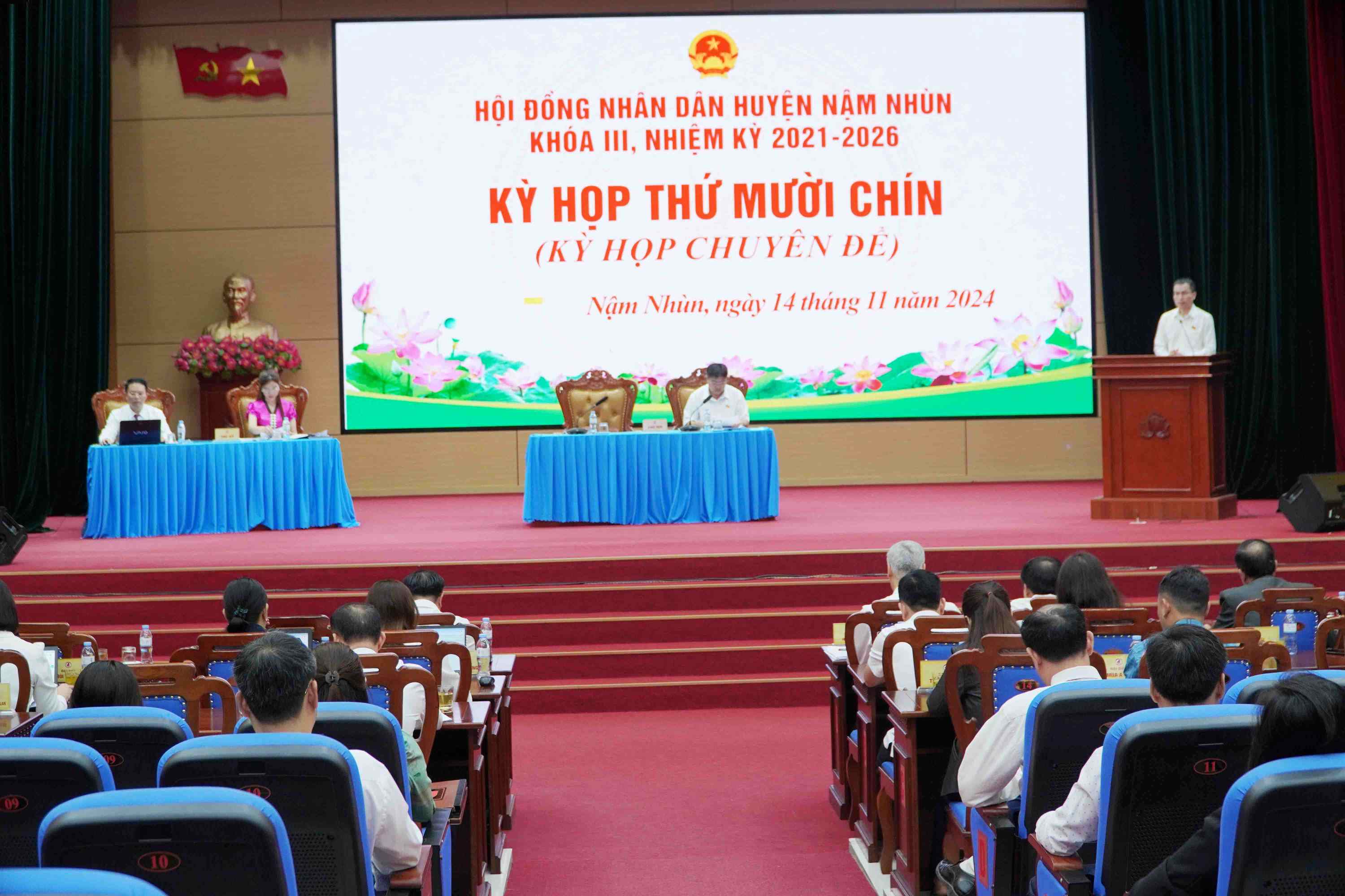 Quang cảnh kỳ họp.