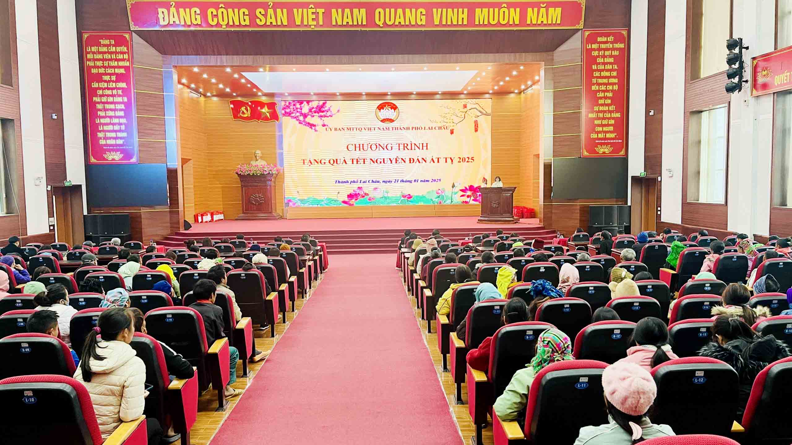 Quang cảnh chương trình